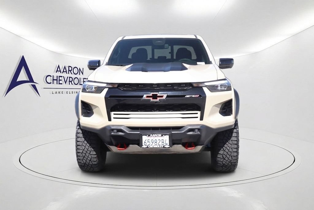 Used 2024 Chevrolet Colorado ZR2 w/ ZR2 Convenience Package III AWD/4WD image 2