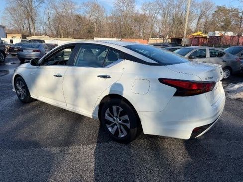 Used 2019 Nissan Altima 2.5 S image 3
