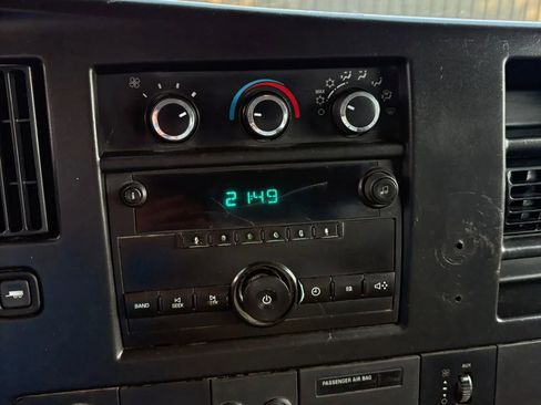 Used 2014 Chevrolet Express 1500 AWD image 16