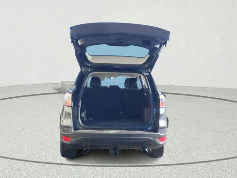 Used 2018 Ford Escape SE w/ SE Sport Appearance Package image 12