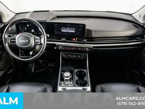 Used 2025 Kia Carnival SX Prestige FWD image 28