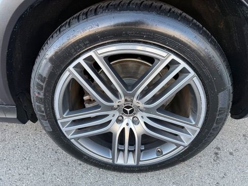 Used 2024 Mercedes-Benz GLS 450 4MATIC image 13