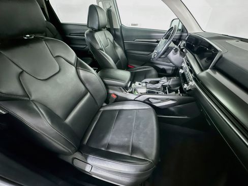Used 2025 Kia Telluride S FWD image 34