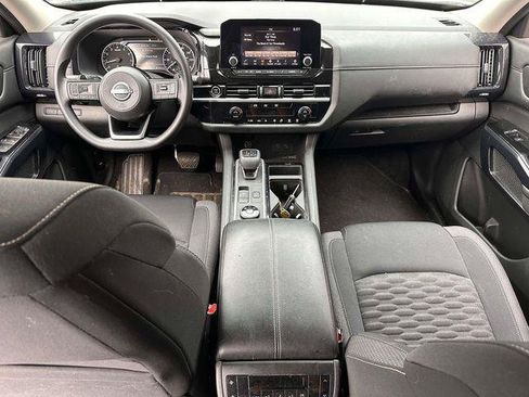 Used 2022 Nissan Pathfinder S AWD/4WD image 17