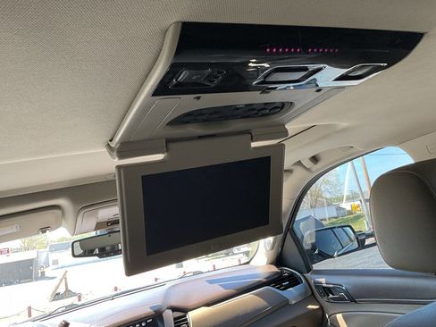 Used 2016 GMC Yukon SLT w/ Open Road Package image 16