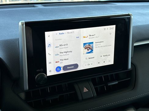 Used 2025 Toyota RAV4 LE image 16