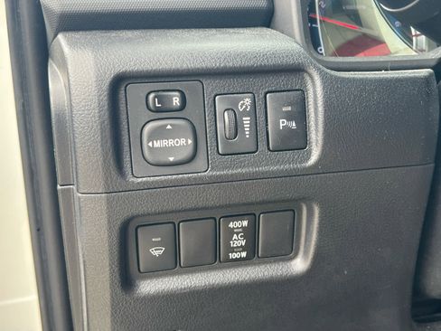 Used 2018 Toyota 4Runner Limited image 21