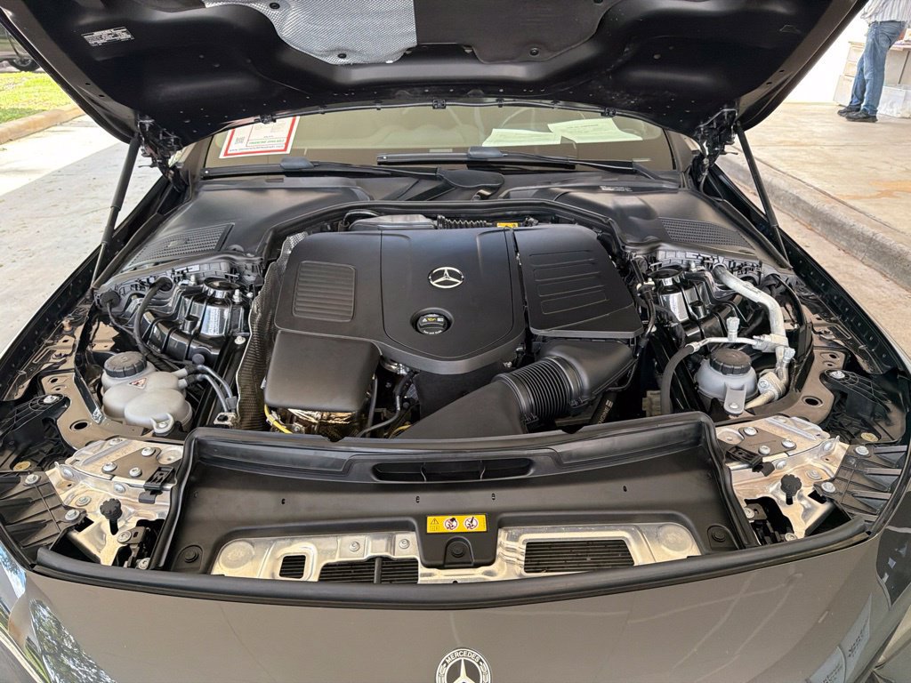 Used 2025 Mercedes-Benz CLE 300 4MATIC Coupe w/ AMG Line image 10