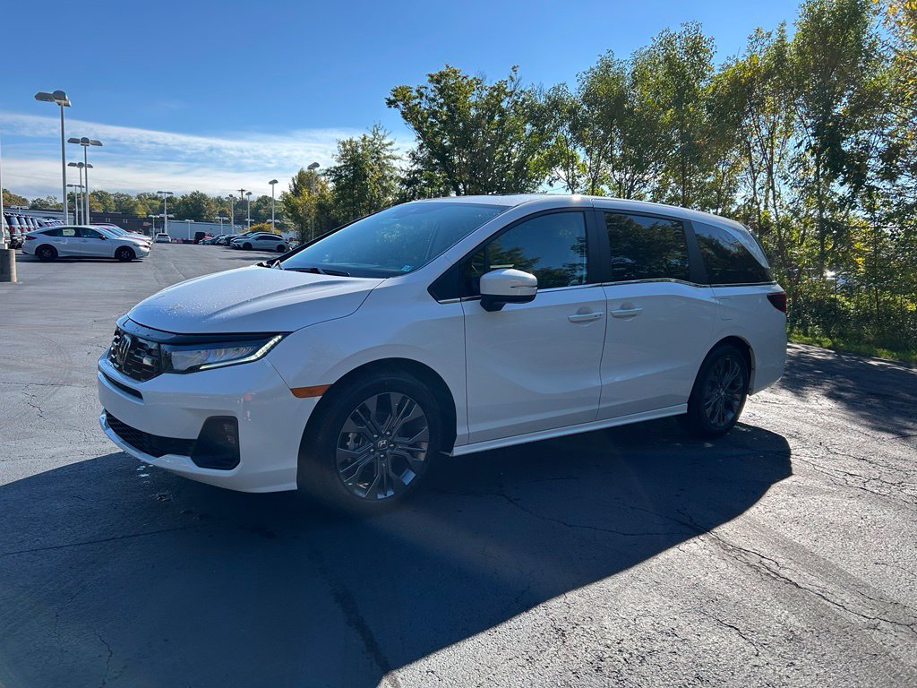 New 2027 Honda Odyssey Touring image 7