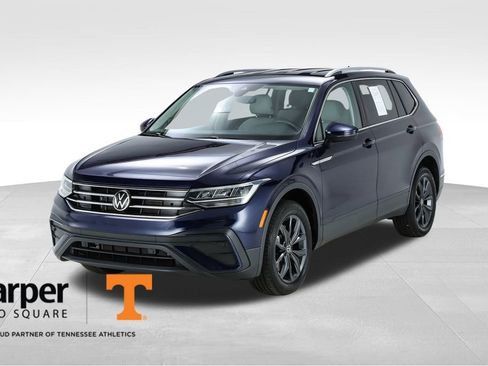 Used 2023 Volkswagen Tiguan SE image 1