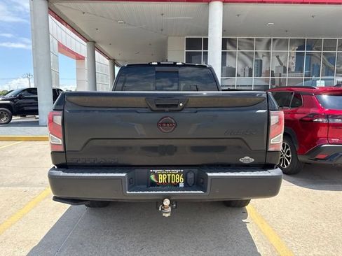 Used 2023 Nissan Titan PRO-4X w/ Pro-4x Convenience Package AWD/4WD image 6