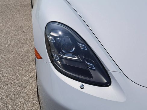 Used 2024 Porsche 718 Cayman RWD image 14