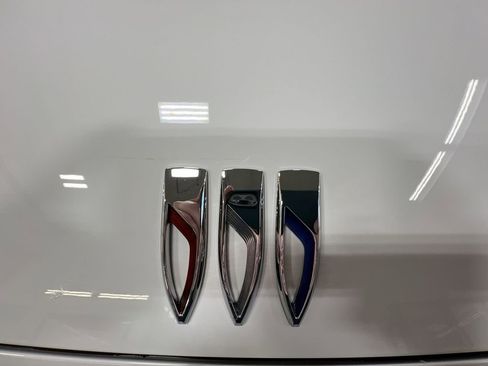 New 2025 Buick Envision Sport Touring image 32