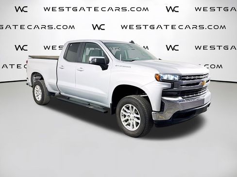 Used 2020 Chevrolet Silverado 1500 LT image 2
