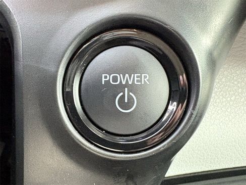 Used 2025 Toyota Sienna LE image 22