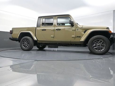 New 2026 Jeep Gladiator Sport image 26