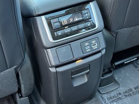 Used 2025 Subaru Ascent Limited AWD/4WD image 14