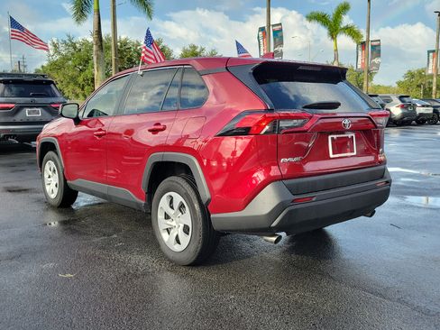Used 2024 Toyota RAV4 LE FWD image 8