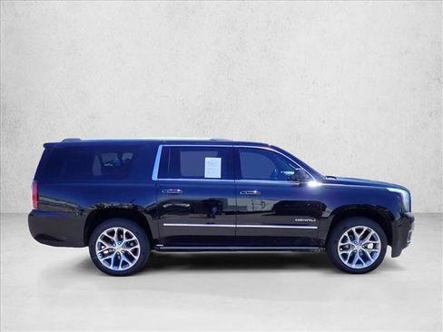 Used 2019 GMC Yukon XL Denali AWD/4WD image 5