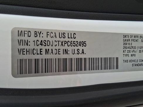 Used 2023 Dodge Durango R/T w/ Hemi Orange Plus Package AWD/4WD image 29