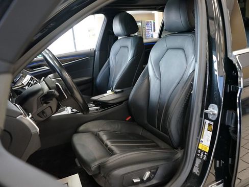Used 2018 BMW 540i xDrive AWD/4WD image 2