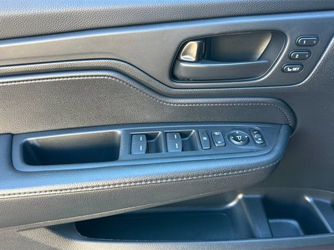 Certified 2023 Honda Odyssey Sport image 11