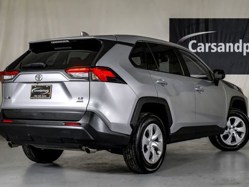 Used 2022 Toyota RAV4 LE image 8