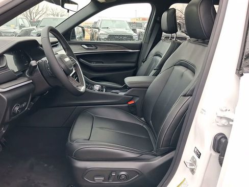 New 2026 Jeep Grand Cherokee Limited image 22