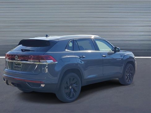 New 2026 Volkswagen Atlas Cross Sport SE image 3