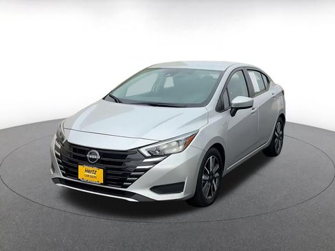 Used 2025 Nissan Versa SV FWD image 5