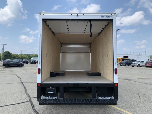 New 2024 GMC Savana 4500 w/ Power Convenience Package image 24