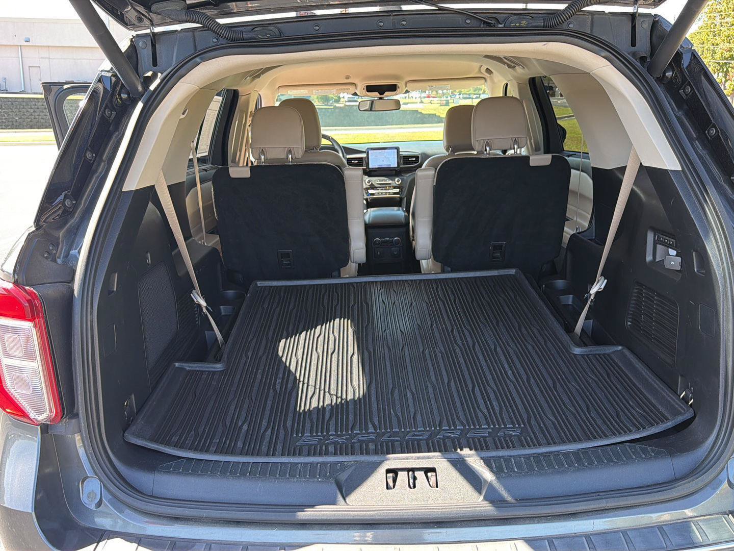Used 2020 Ford Explorer Limited RWD image 37
