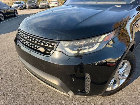 Used 2019 Land Rover Discovery SE image 9