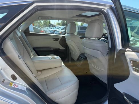 Used 2013 Toyota Avalon XLE Touring FWD image 17