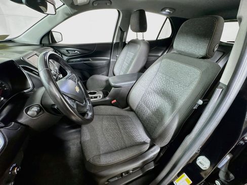 Used 2022 Chevrolet Equinox LT w/ Driver Convenience Package AWD/4WD image 14