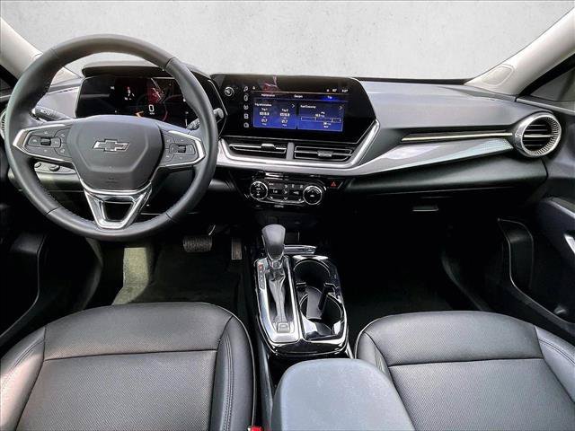 Used 2025 Chevrolet Trax ACTIV FWD image 16