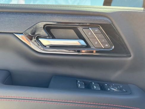 New 2026 GMC Yukon AT4 Ultimate w/ LPO, Floor Liner Package AWD/4WD image 36