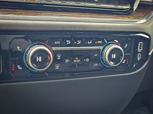 Certified 2024 GMC Sierra 1500 SLE w/ Preferred Package image 26