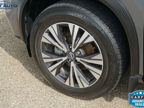 Used 2023 Nissan Rogue SV image 14