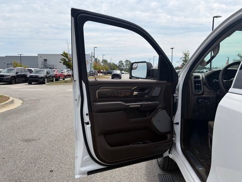 Used 2025 RAM 1500 Limited w/ Trailer Tow Group AWD/4WD image 54