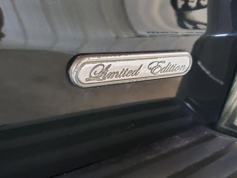 Used 2016 Cadillac Escalade Premium AWD/4WD image 7