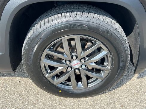 Used 2017 GMC Acadia SLT AWD/4WD image 10