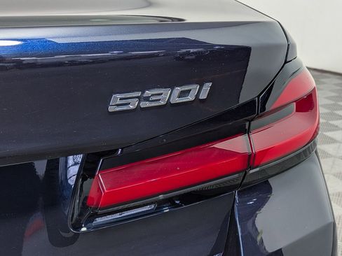 Certified 2022 BMW 530i xDrive w/ M Sport Package image 11