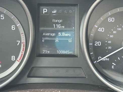 Used 2017 Hyundai Santa Fe Sport FWD image 26