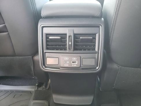 Used 2026 Subaru Forester Limited AWD/4WD image 13