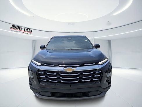Used 2025 Chevrolet Equinox LT FWD image 8
