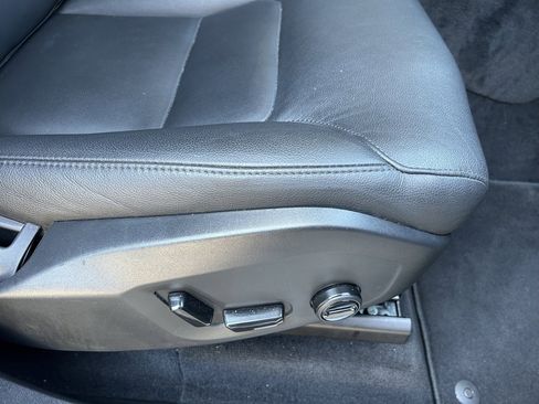 Certified 2025 Volvo XC90 B5 Core image 17