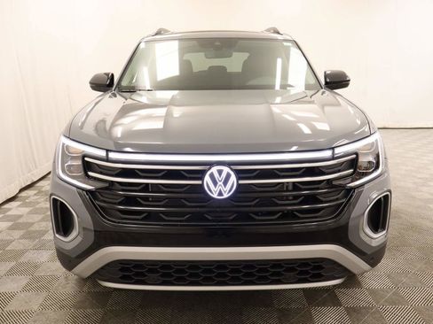 New 2026 Volkswagen Atlas Peak Edition AWD/4WD image 4