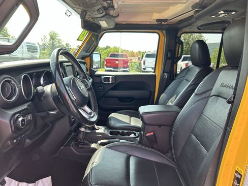 Used 2021 Jeep Wrangler Unlimited Sahara w/ Dual Top Group AWD/4WD image 21