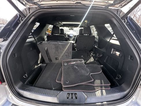 Certified 2023 Ford Explorer ST-Line w/ Class IV Trailer Tow Package image 43